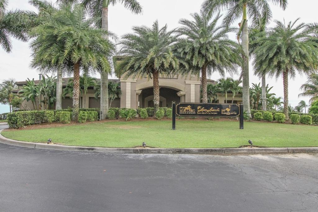 Free Golf! Stay, Play, Work From Luxury 2Bdr Plus Den 1St Floor Villa In Lely Golf Resort North North Naples エクステリア 写真